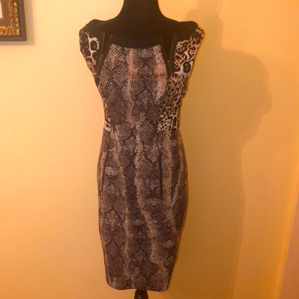 TRACY REESE Unique designer midi dress! Perfect for fall!